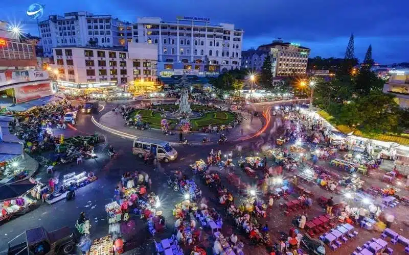 Chợ đêm Đà Lạt